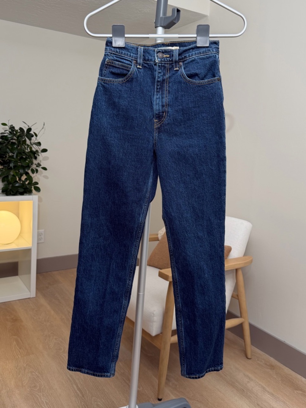 Women’s | Levi’s Premium 70s High Slim Straight Jeans, Dark Wash | Size 25